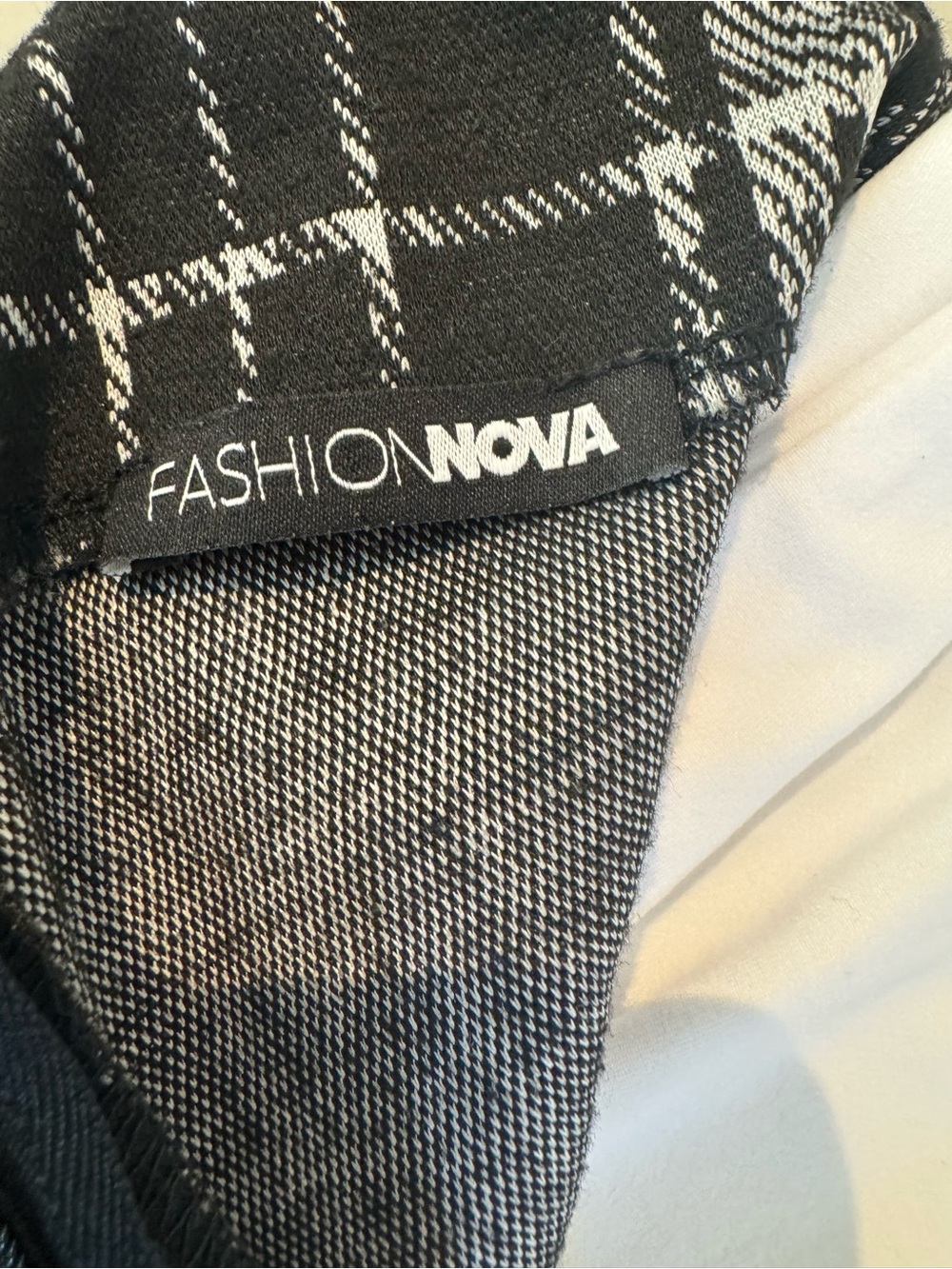 "Plaid Reputation" Mini Blk & Wht Plaid Jumper & NWT White Stretch Tee. Size XS - Picture 9 of 11